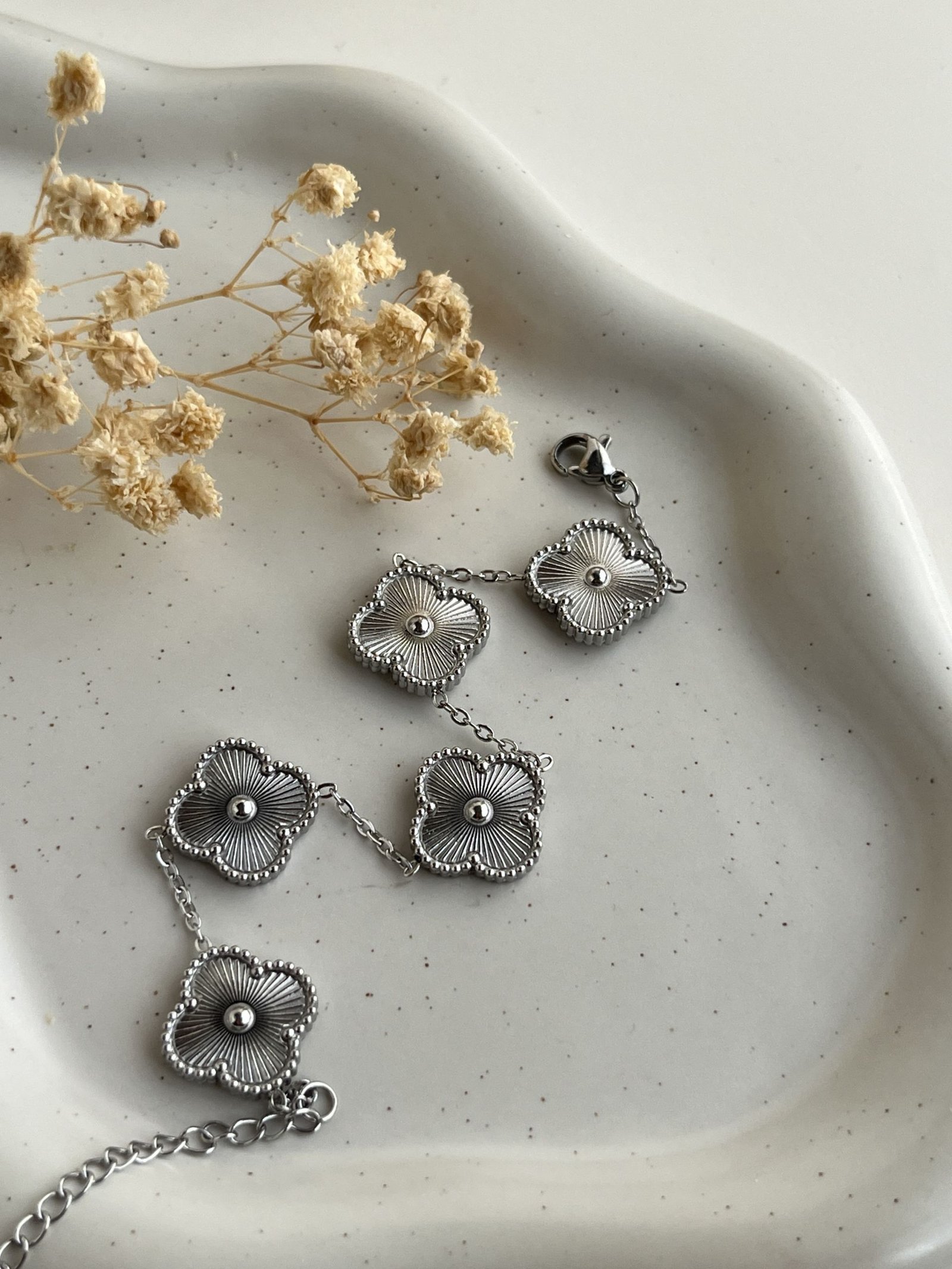 Solara Radiant Clover Chain Bracelet