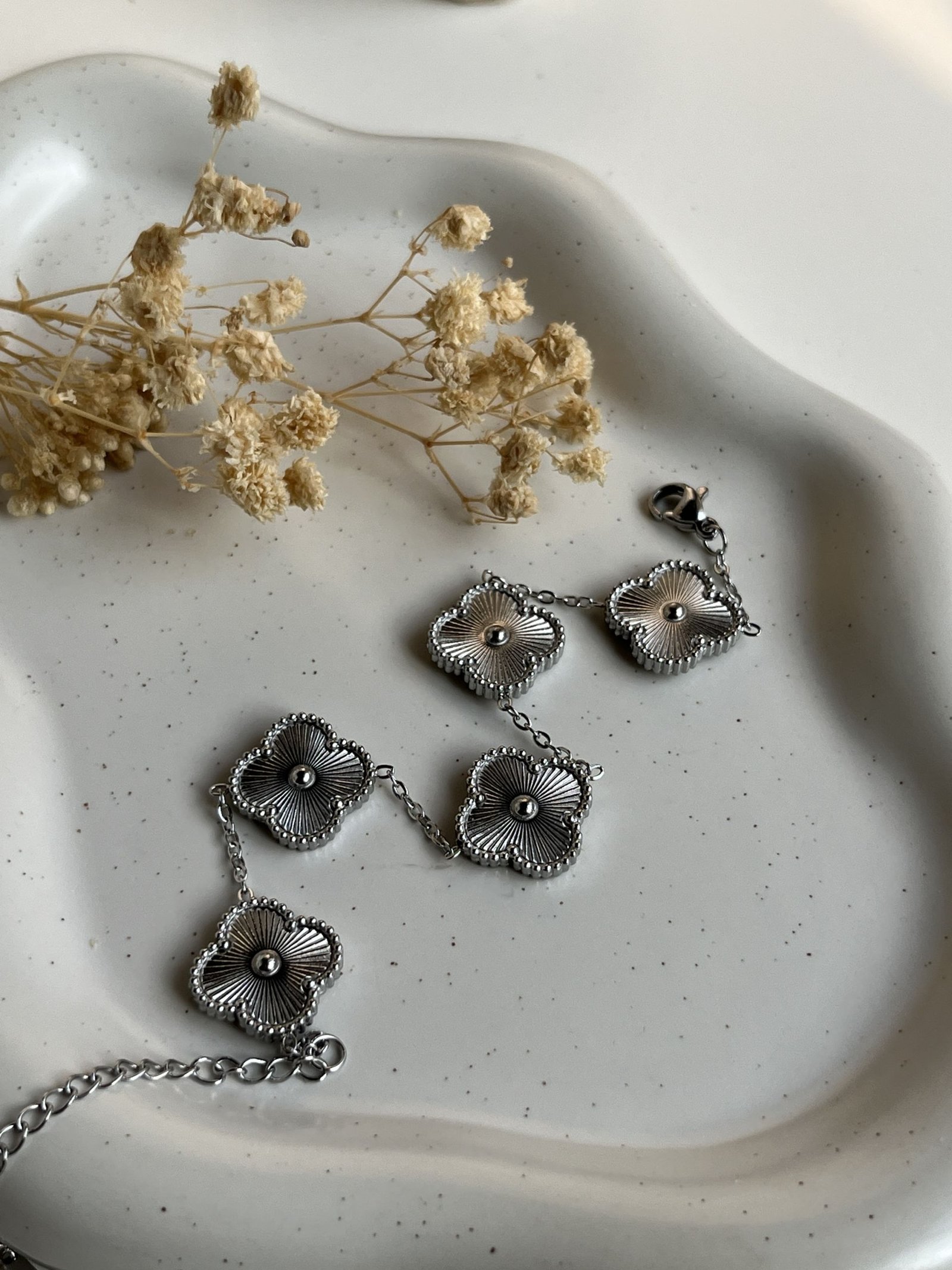 Solara Radiant Clover Chain Bracelet