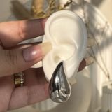 Veloura Teardrop Stud Earrings(large)