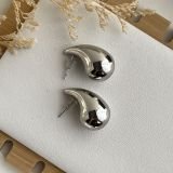 Auria Teardrop Stud Earrings (medium)