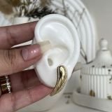 Velisse Curve Crystal Stud Earrings