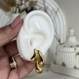 Eloria Flow Stud Earrings