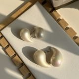 Pearline Curve Teardrop Stud Earrings