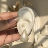 Pearline Luxe Curve Teardrop Stud Earrings