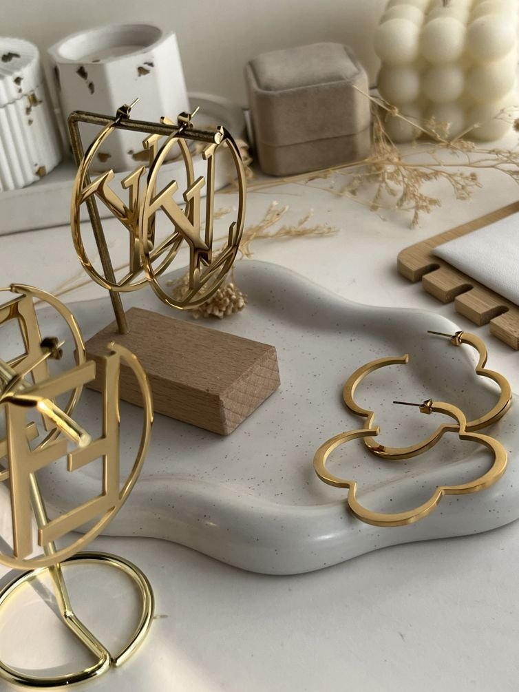 Lunéva Monogram Circle Hoop Earrings