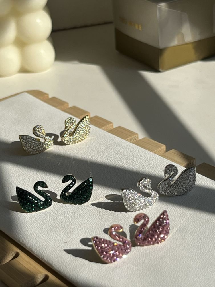 Luminé Swan Crystal Stud Earrings