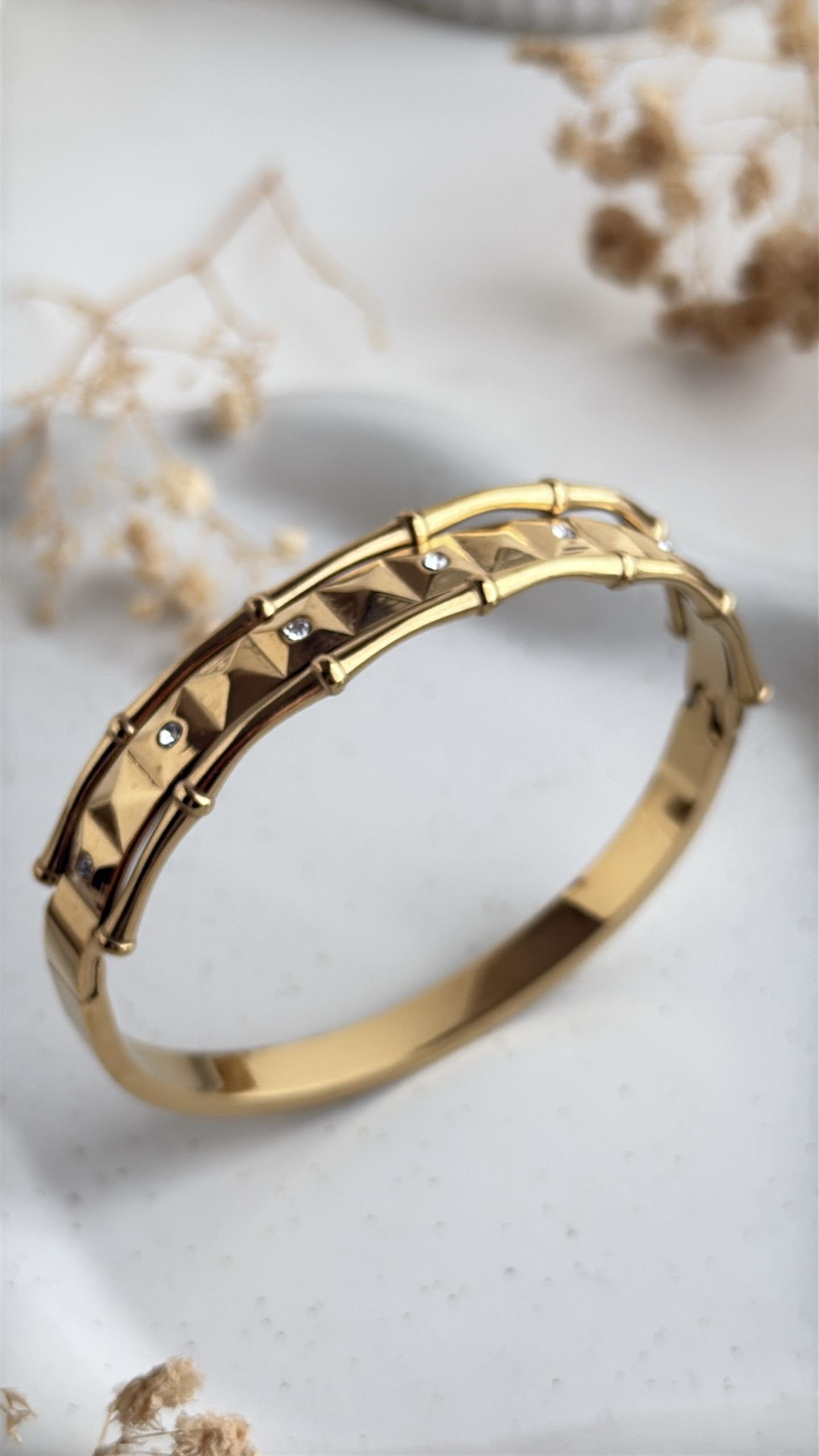 Kairo Stud Bangle