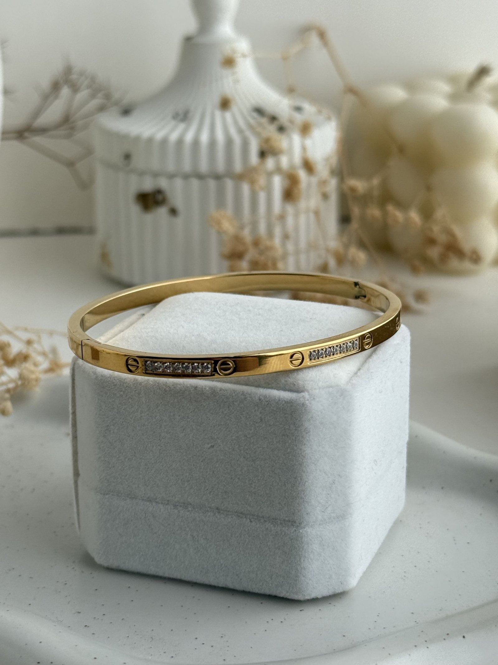 Amour Pavé Cuff