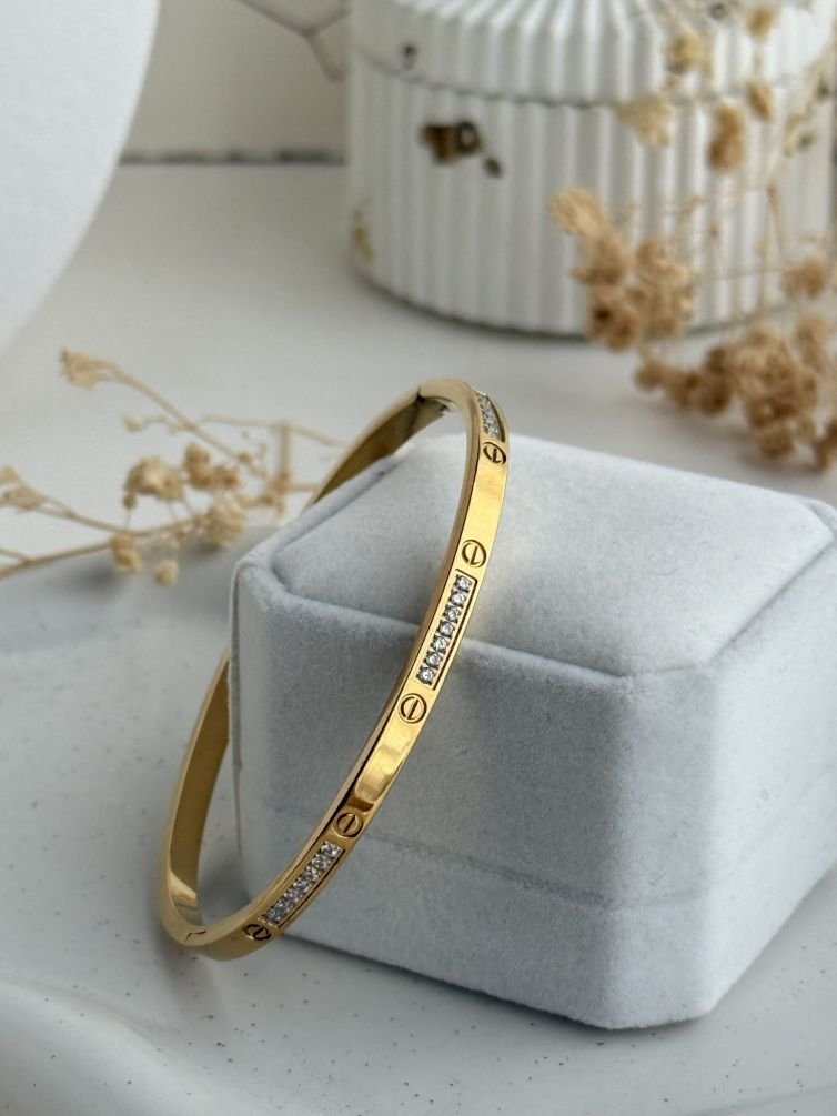 Amour Pavé Cuff