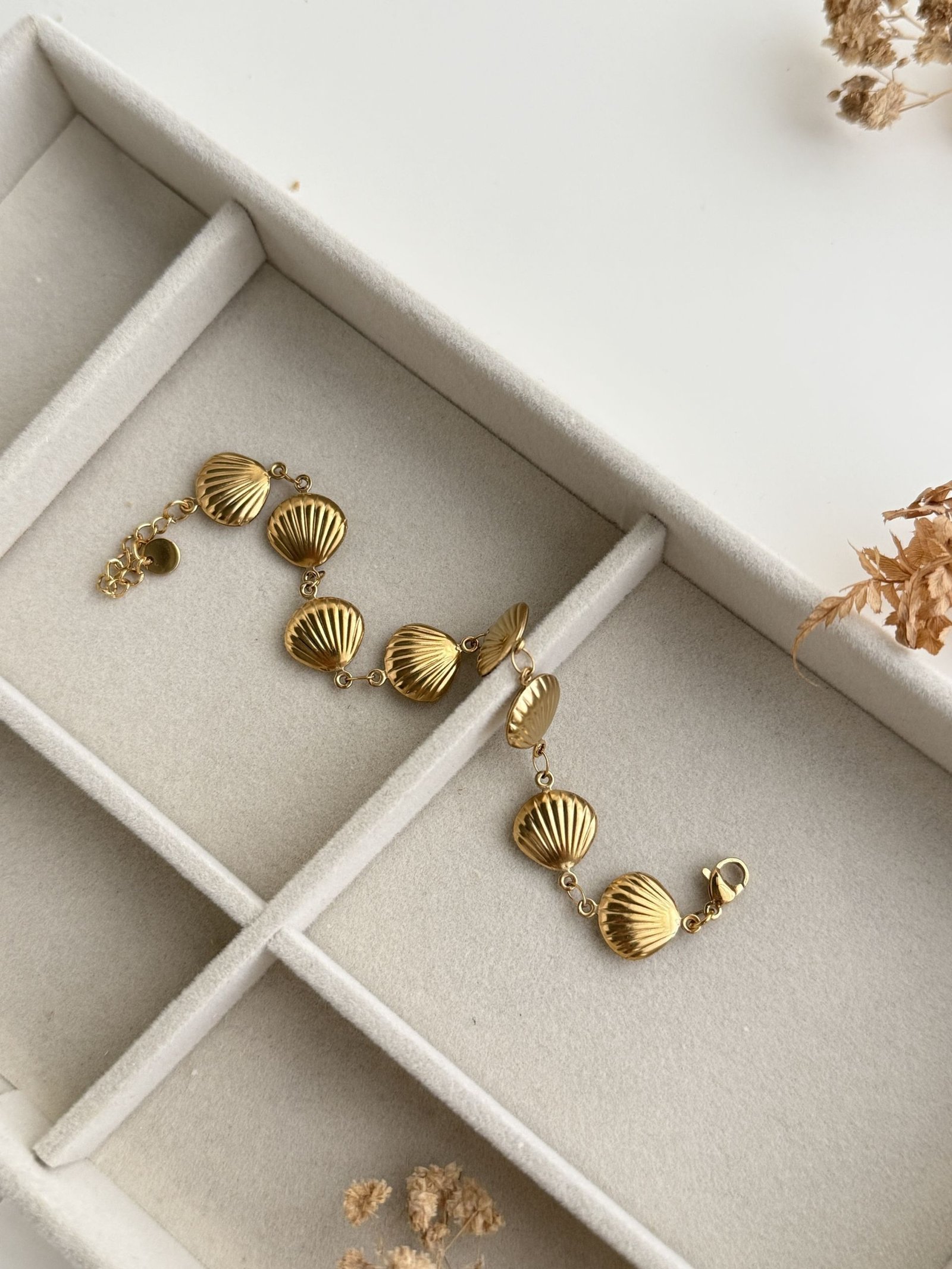 Marina Shell Link Bracelet