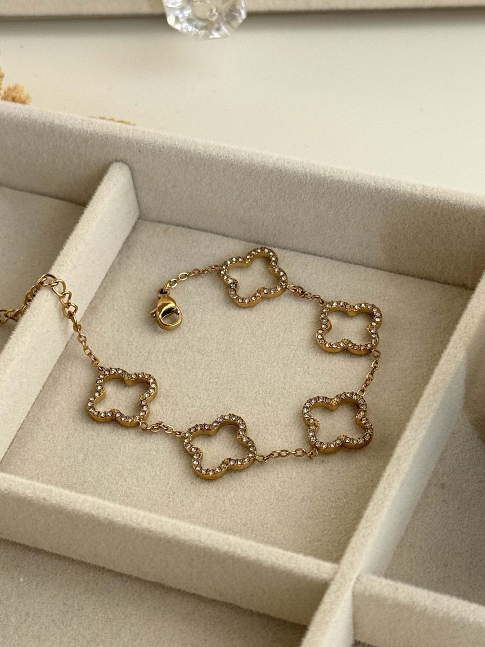 Alhambra Full Clover Crystal Bracelet