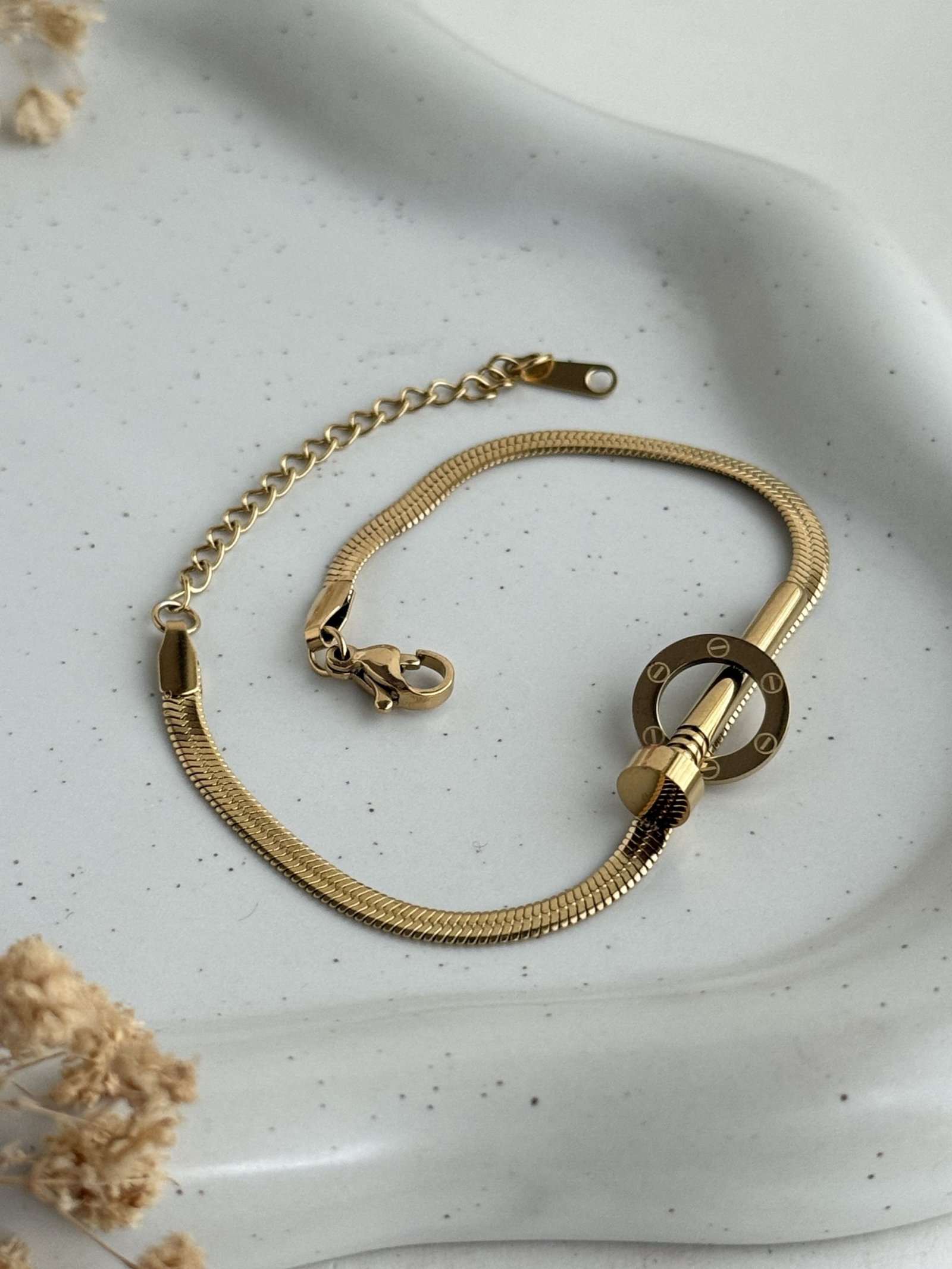 RivΓ©ra Lock Snake Chain Bracelet