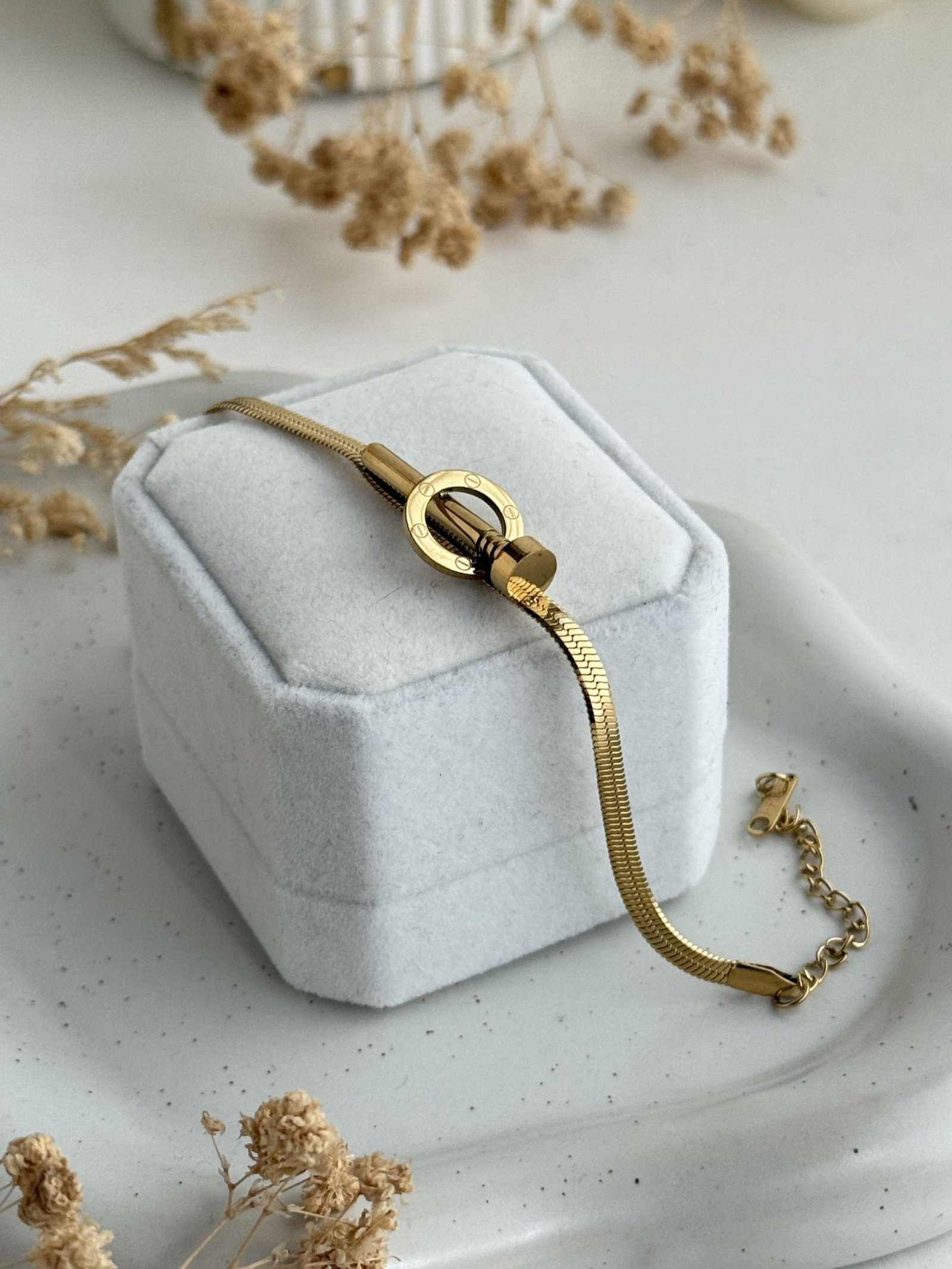 RivΓ©ra Lock Snake Chain Bracelet