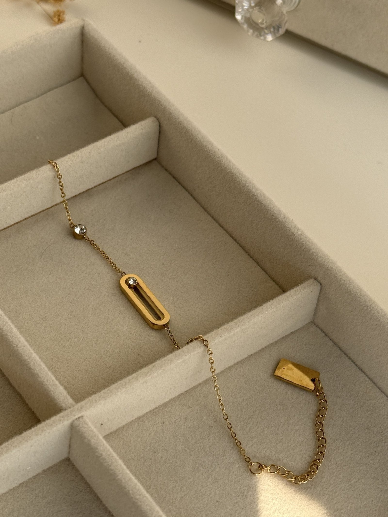 Minimal Bar Crystal Chain Bracelet