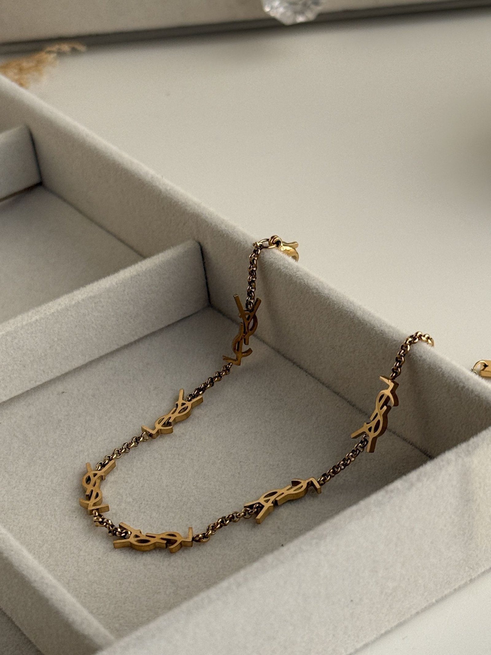 Aurelia Script Link Chain Bracelet