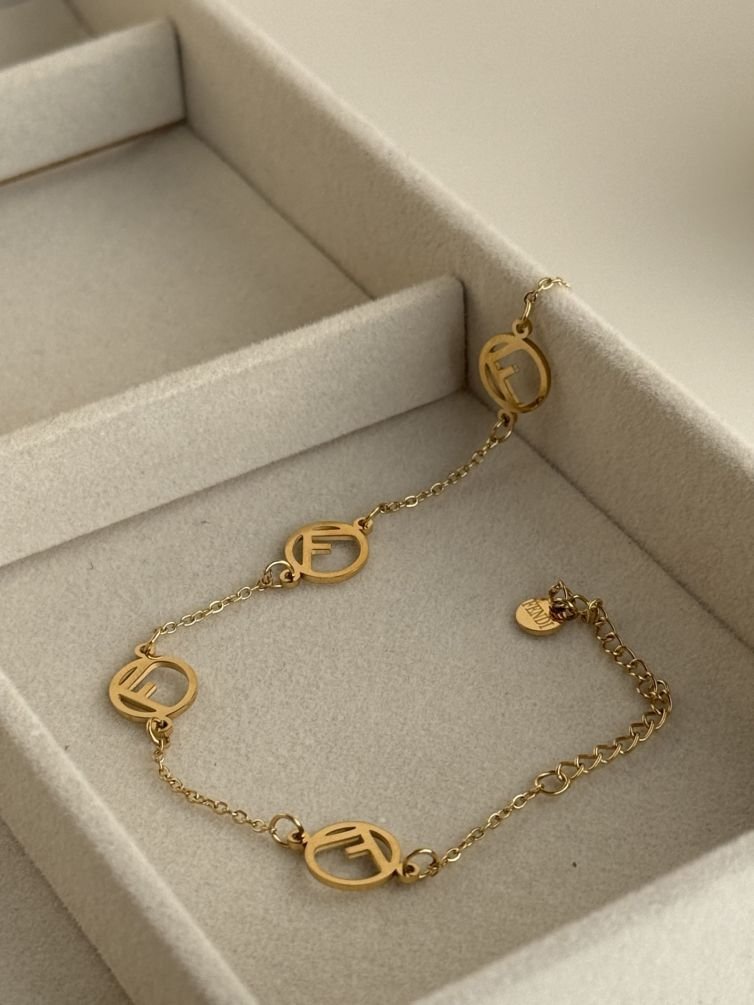 Aurelia Circle Link Chain Bracelet