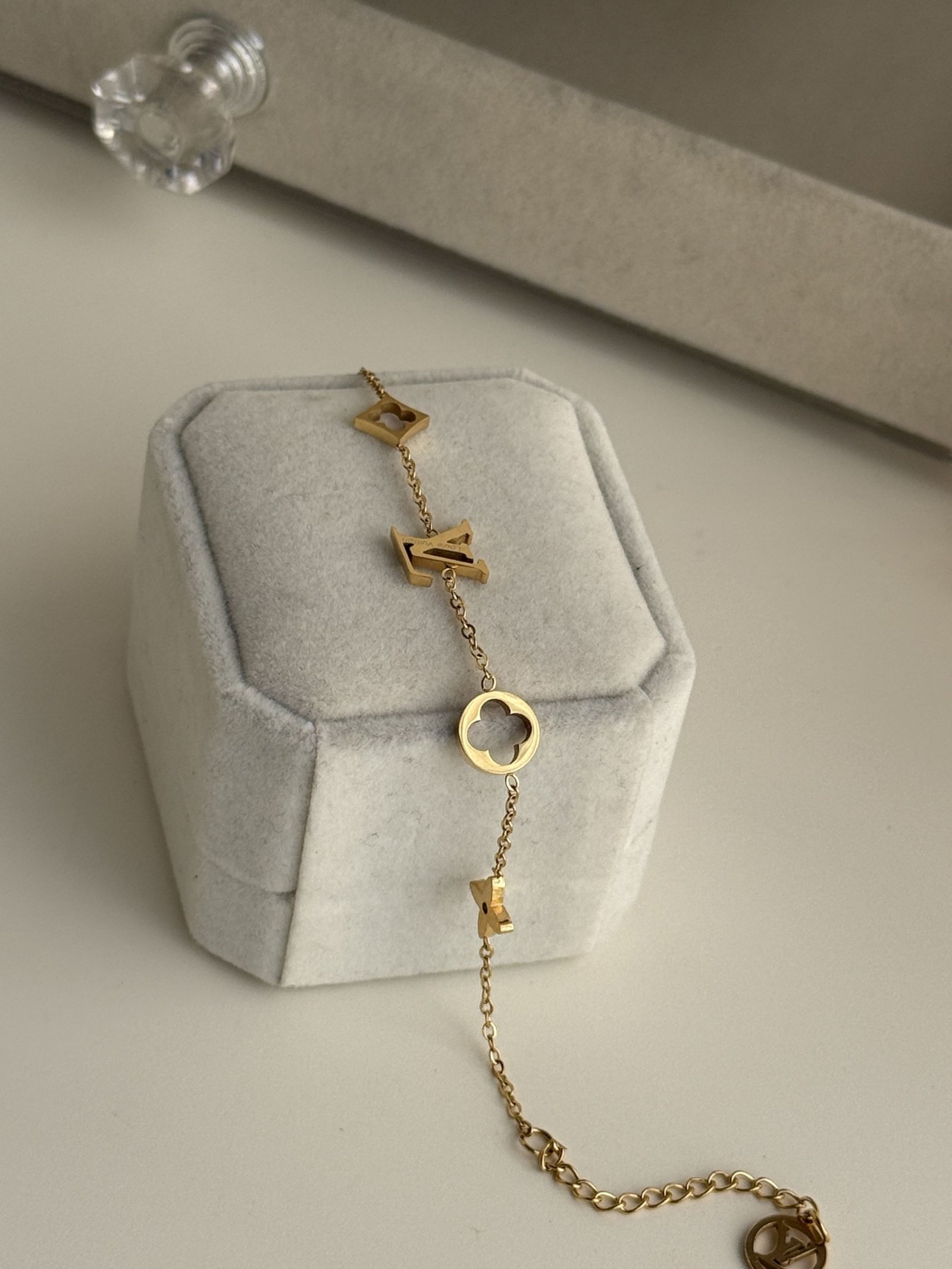 Avelis Dual Clover Star Chain Bracelet