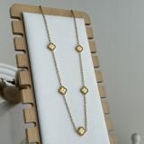 Elvara Aura Gold Clover Necklace