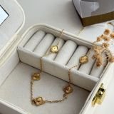 Elvara Aura Gold Clover Necklace