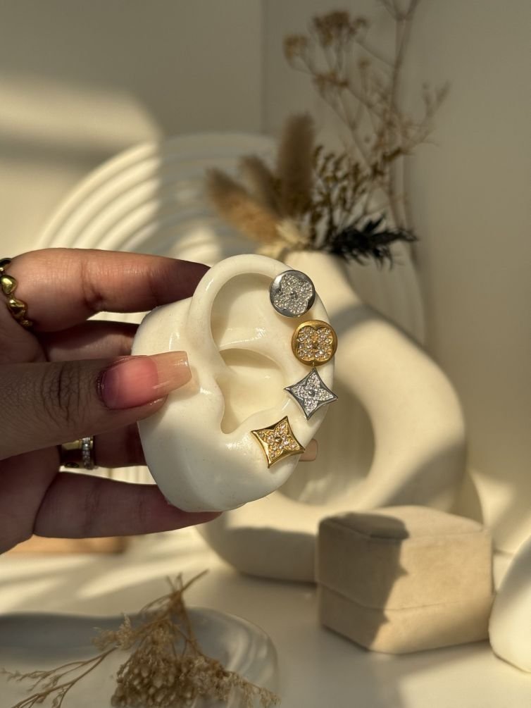 Clovéra Pavé Stud Earrings