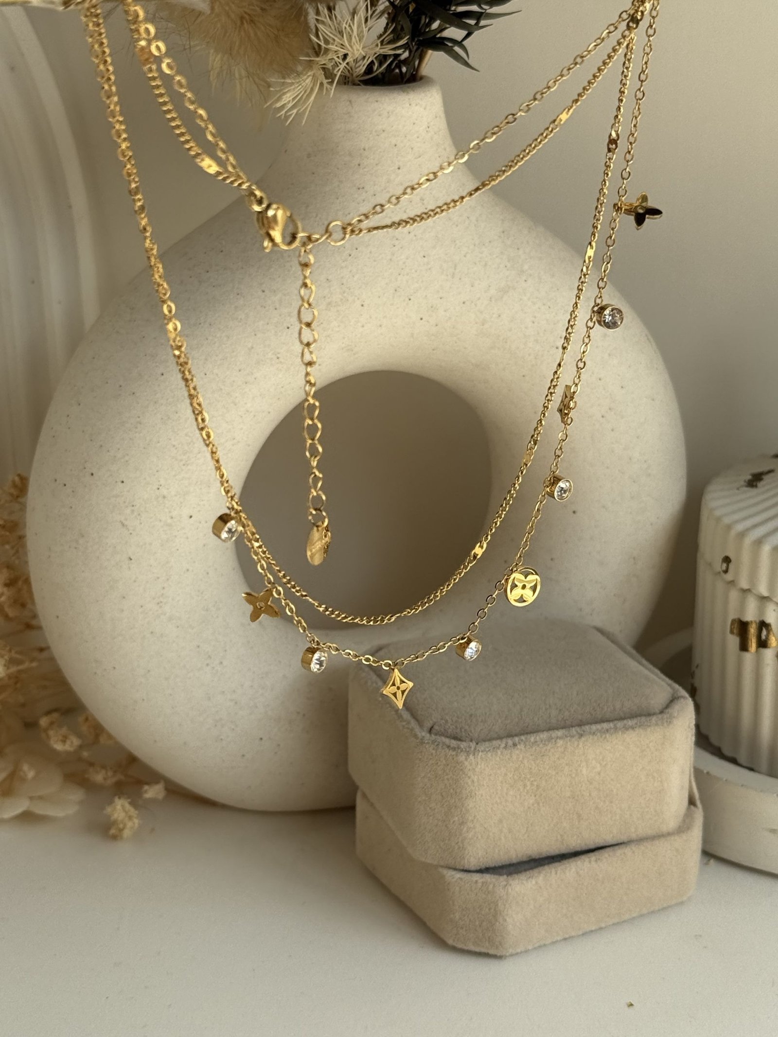 AurΓ©lia Layered Charm Necklace