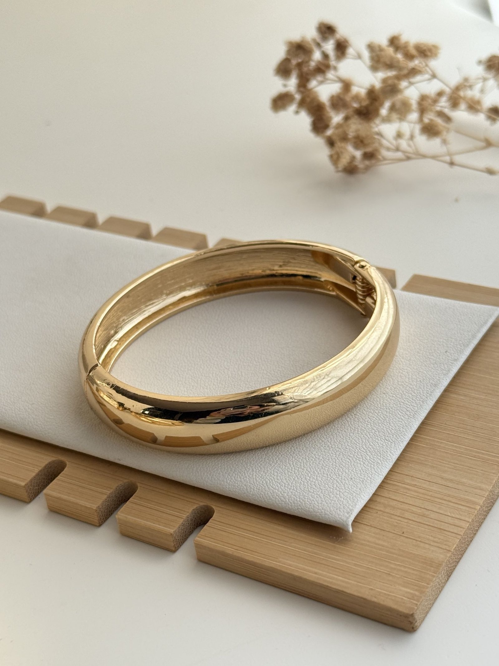 Aurora Bold Gold Cuff