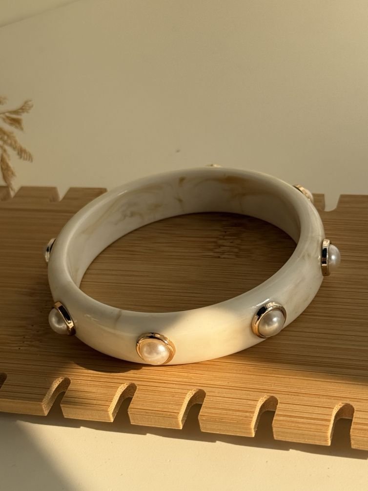 Ivory Pearl Accent Resin Cuff