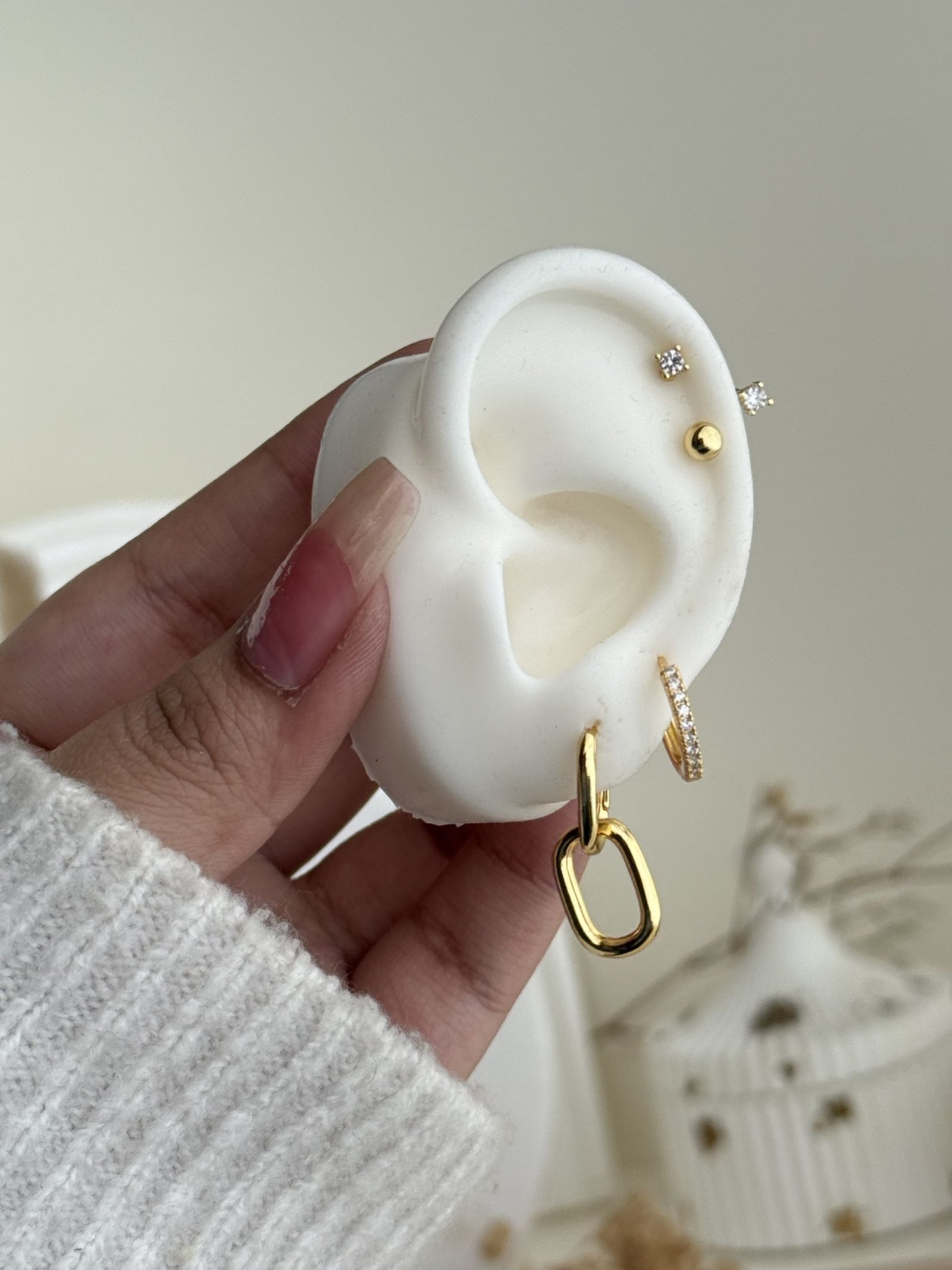 Multi-Style Gold Ear Set (4-Piece)