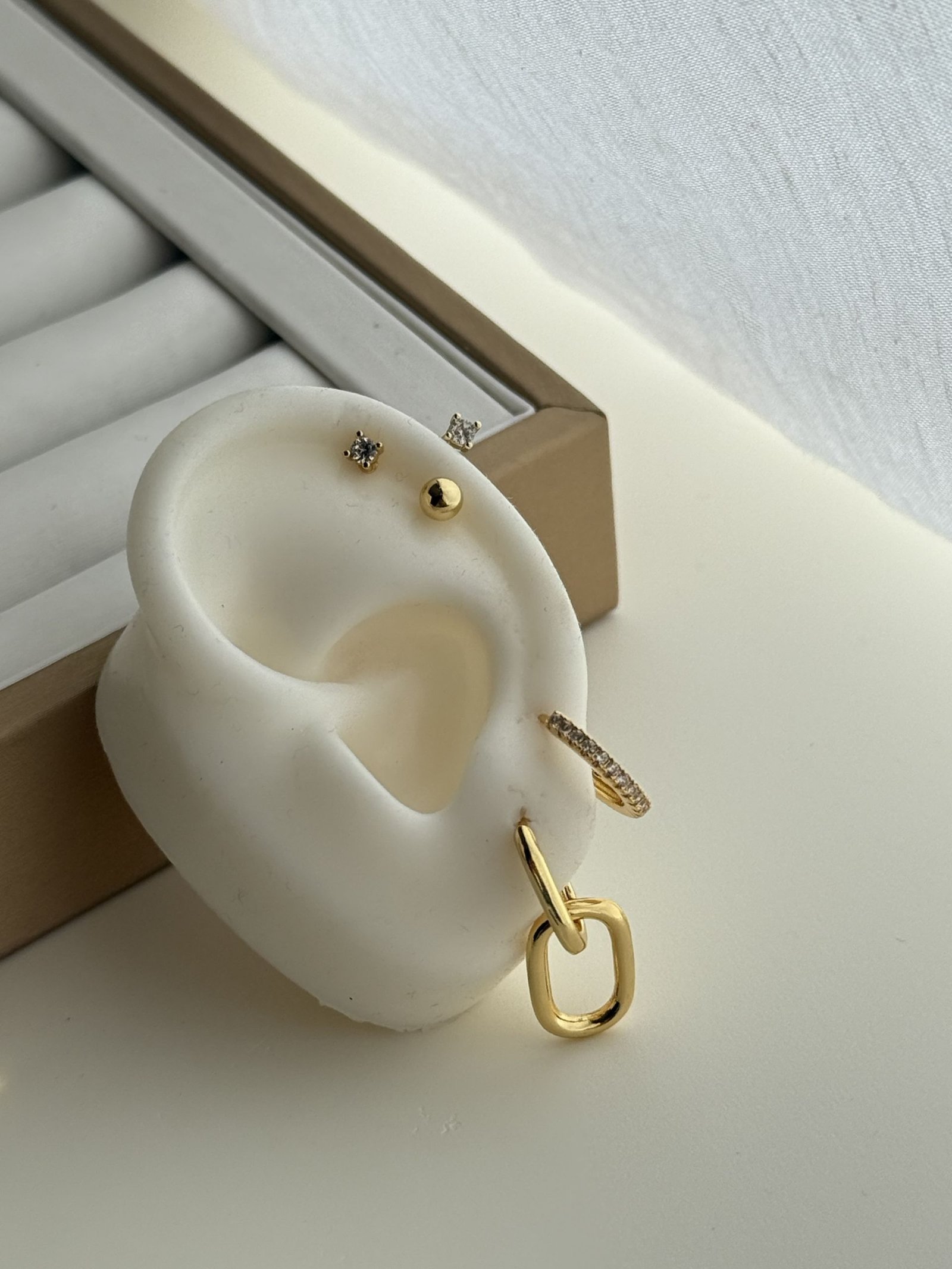 Multi-Style Gold Ear Set (4-Piece)
