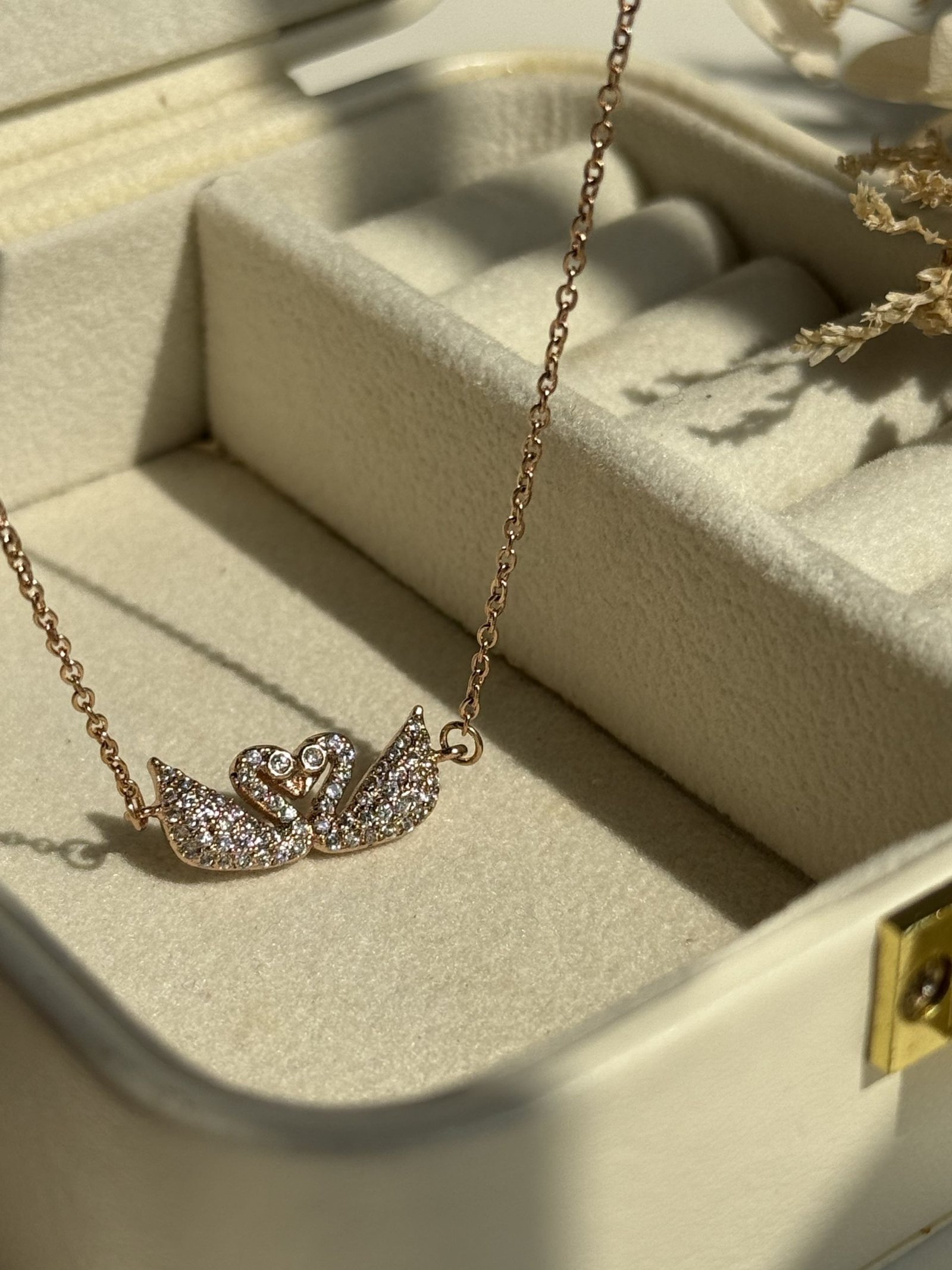 Elaria Twin Swan Pavé Necklace