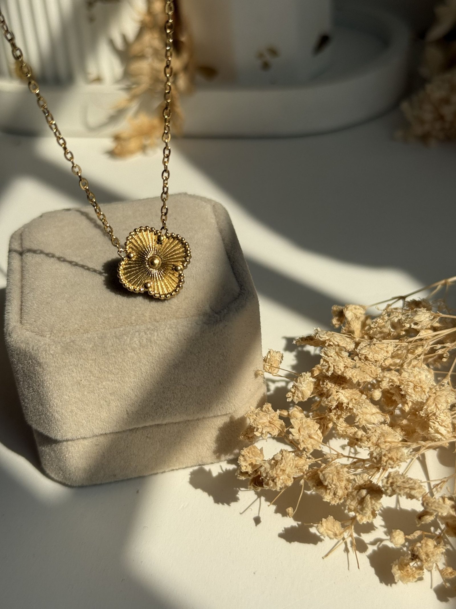 Velmora Laser Clover Necklace