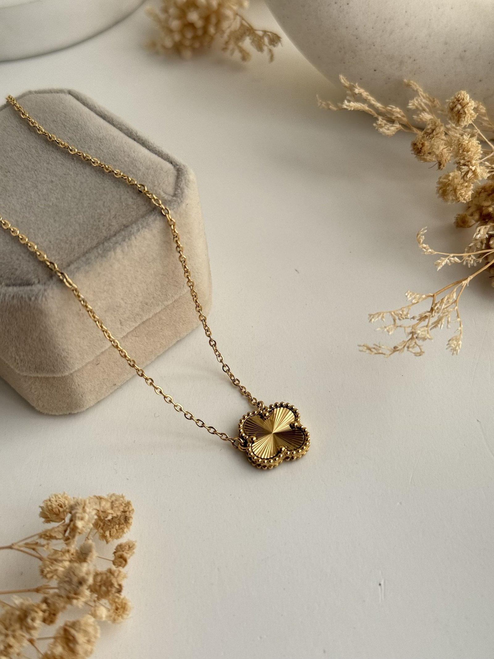 Velmora Laser Clover Necklace