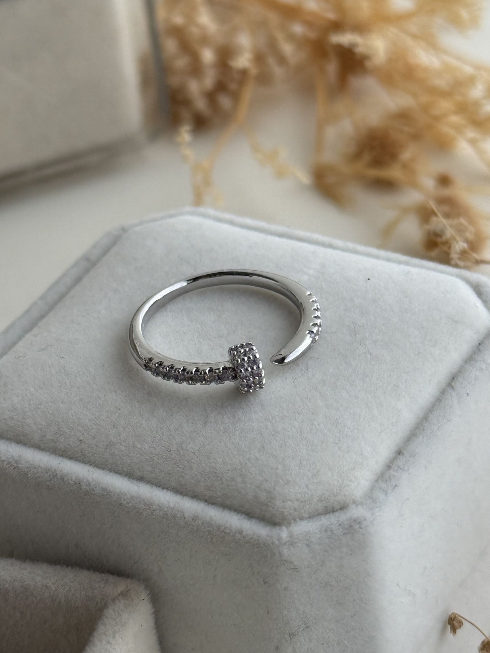 Celestia Orbit Ring
