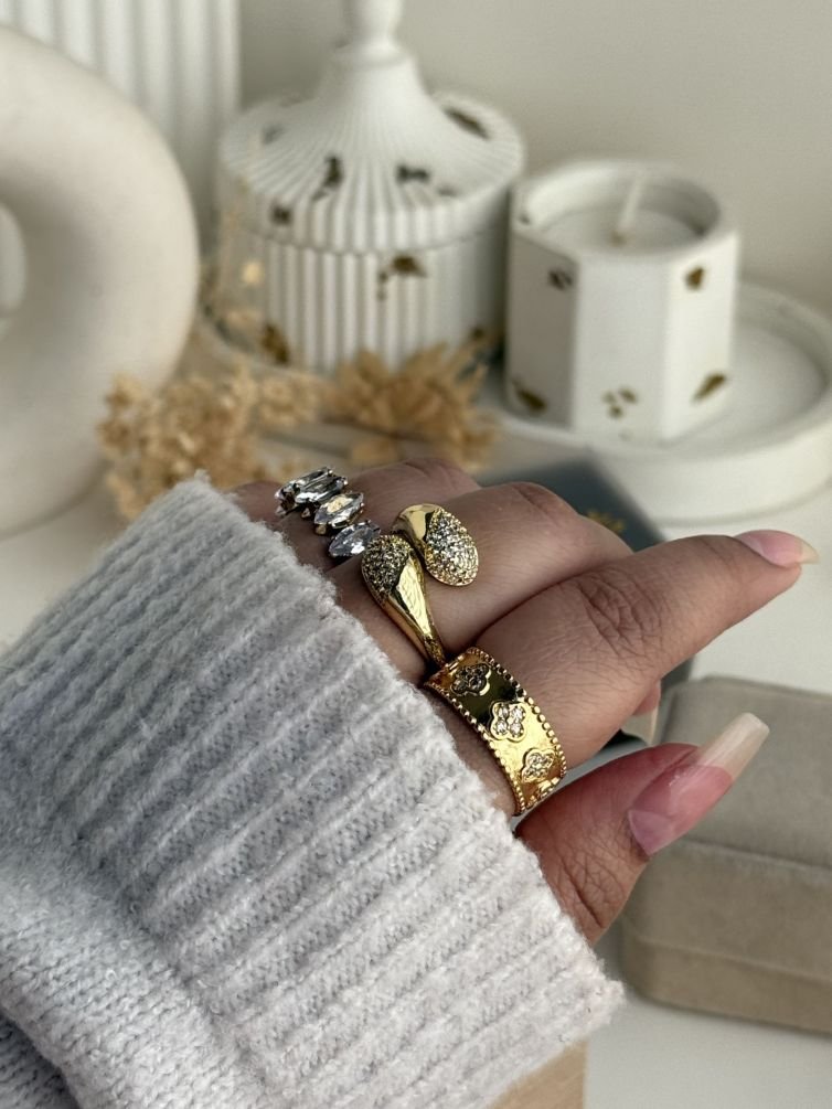 Luxe Orbit Pavé Ring