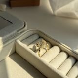 Swan Éclat Pavé Ring