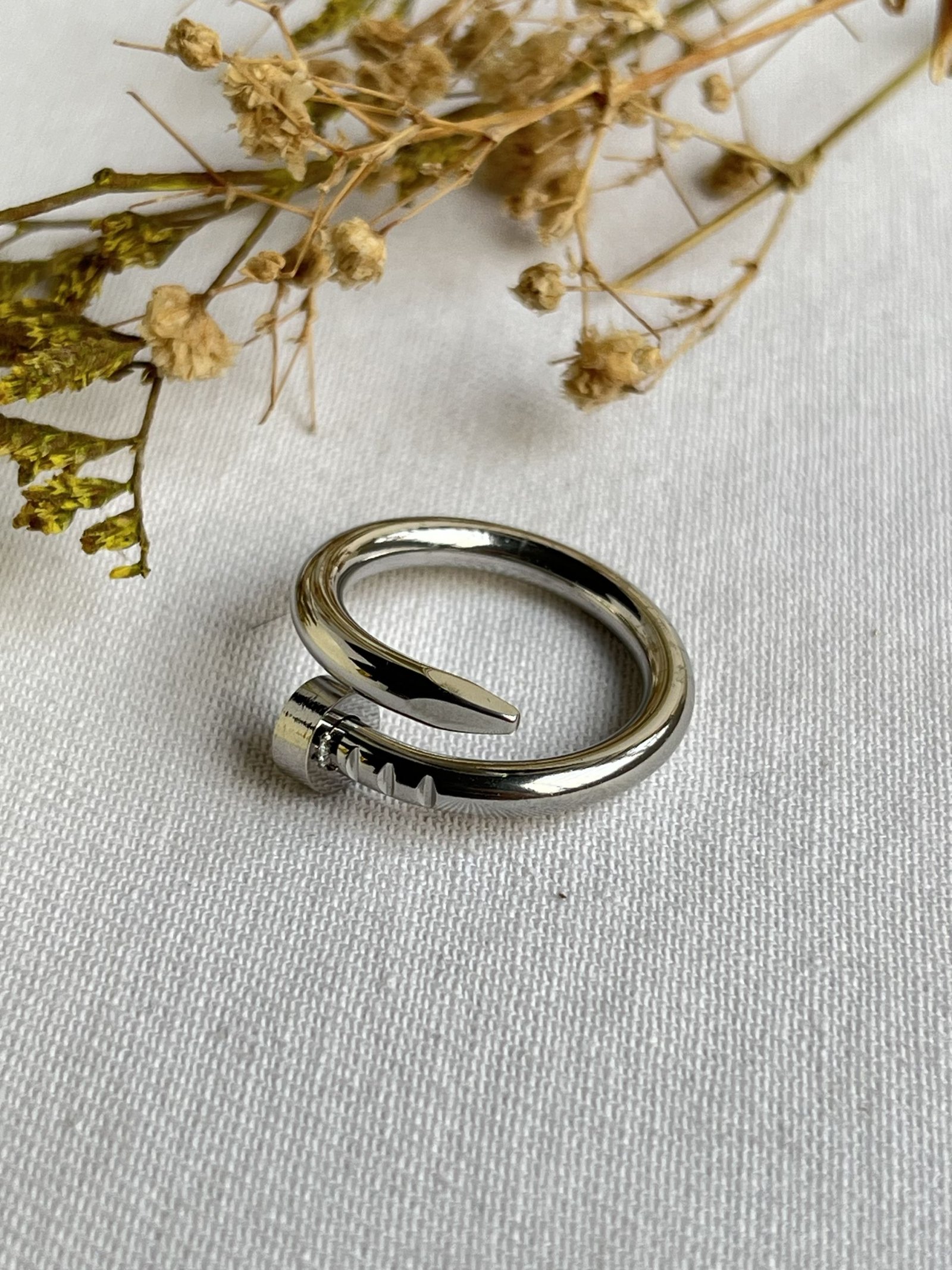 Clou Pure Nail Band Ring