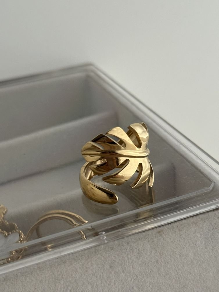 Monstera Leaf Open Ring