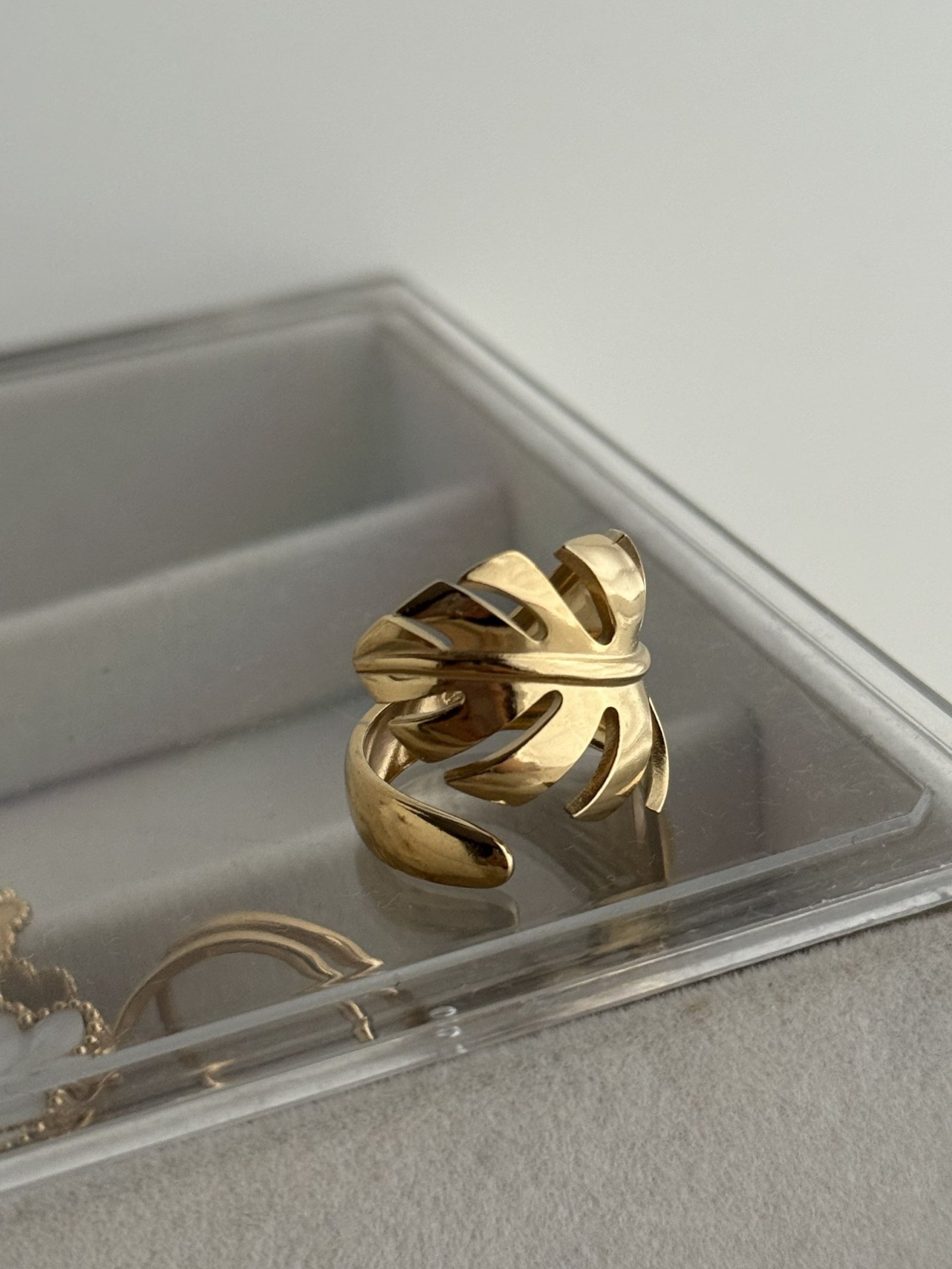 Monstera Leaf Open Ring