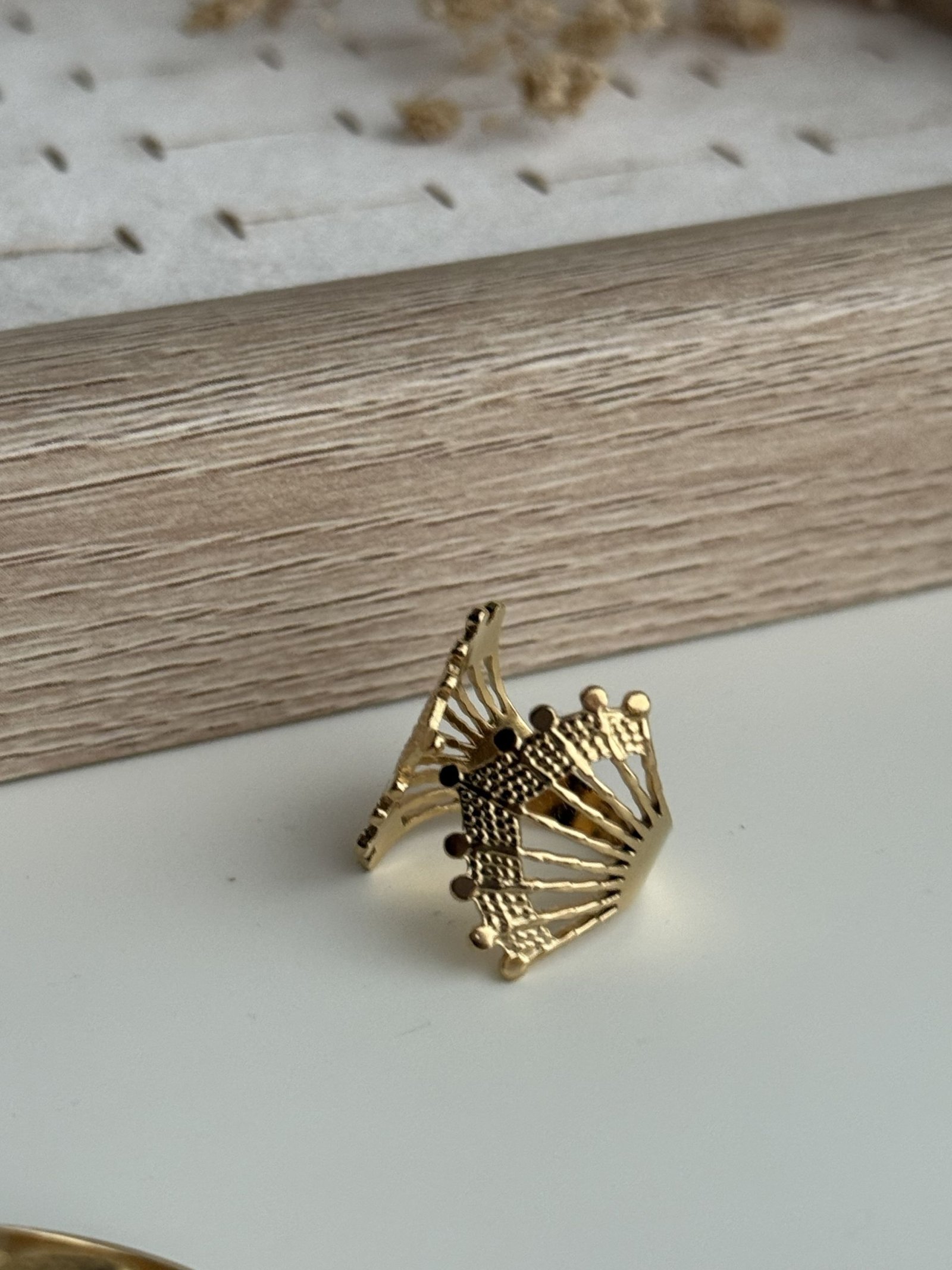 Celestino Fan Open Ring