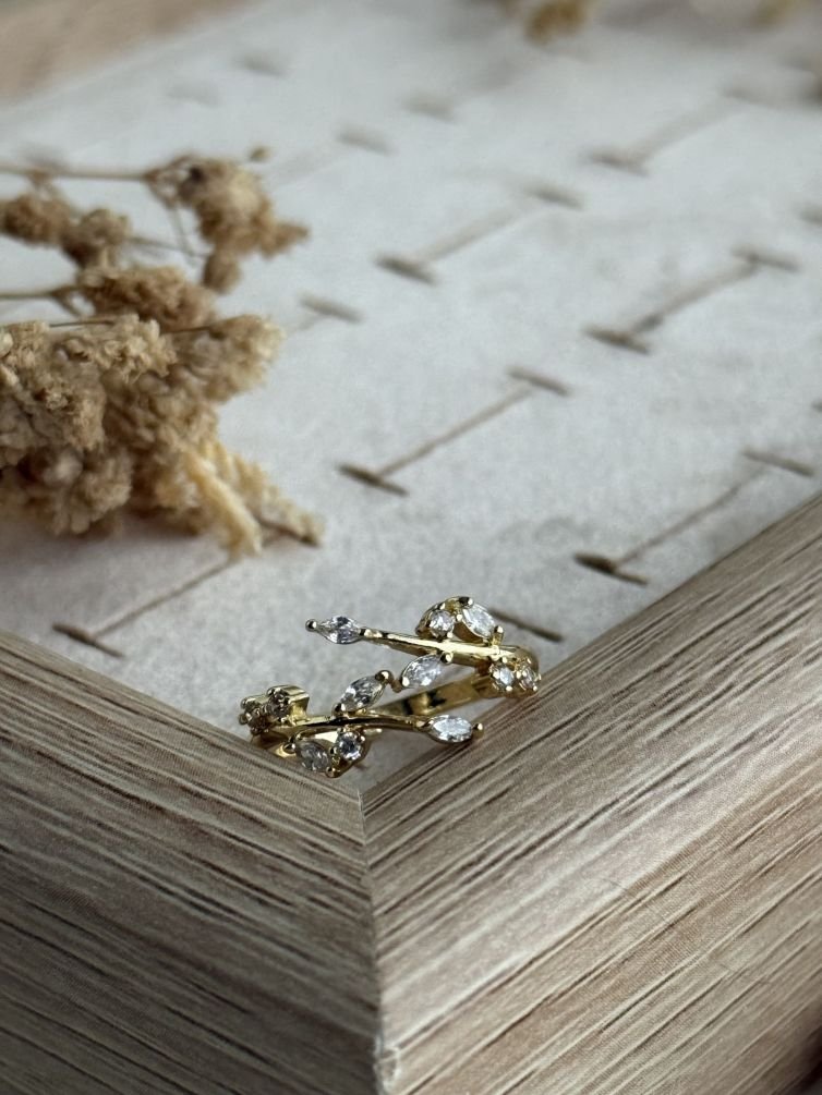 Aurielle Vine Crystal Ring