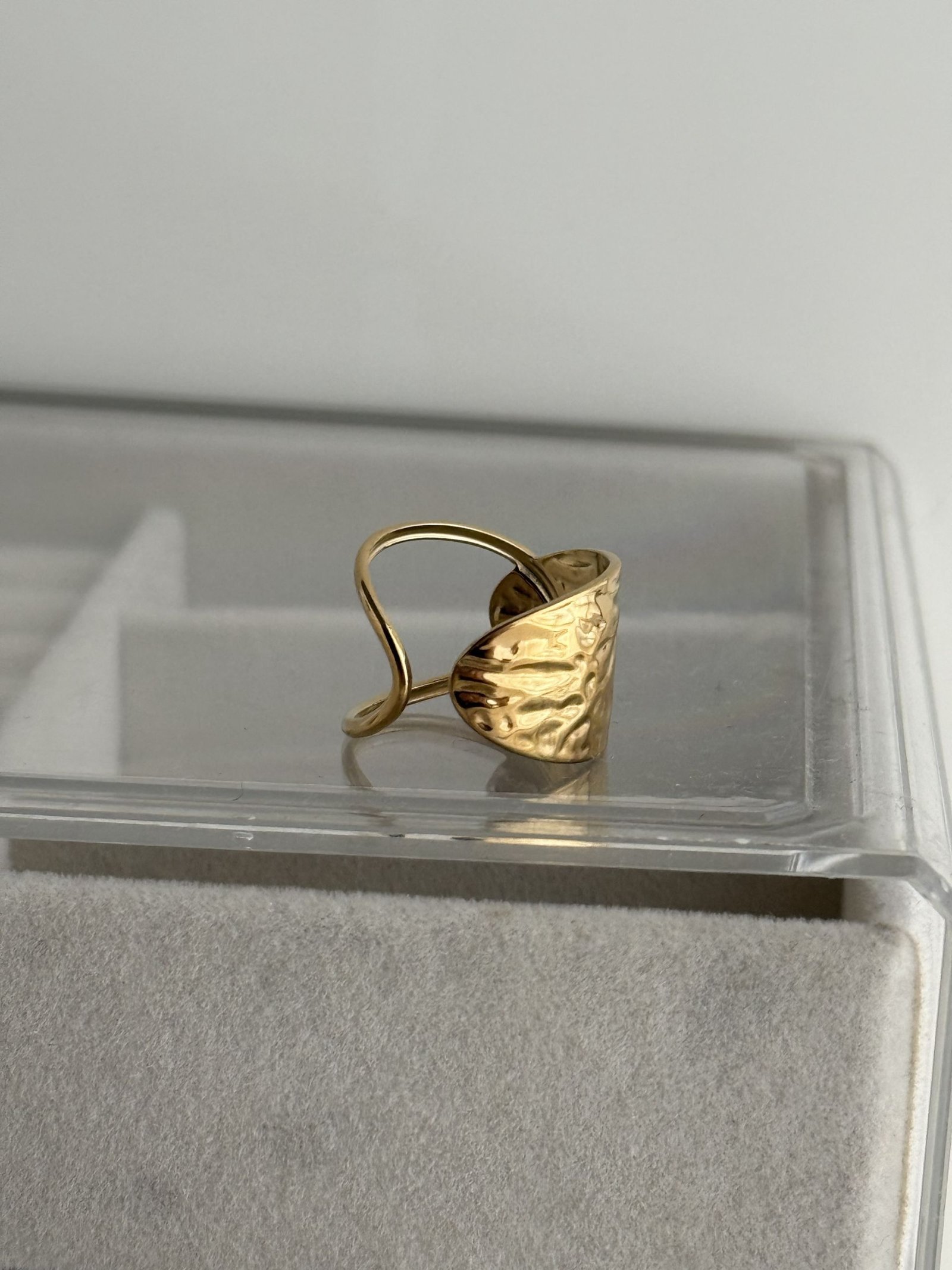 Velora Sculpt Open Ring