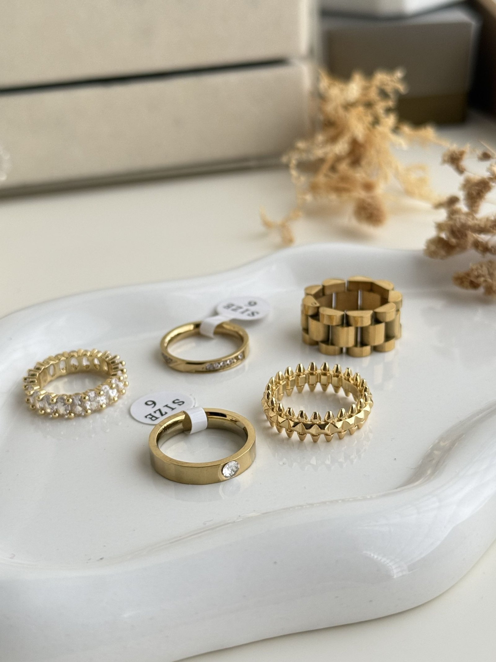 Aurex Stud Band Ring