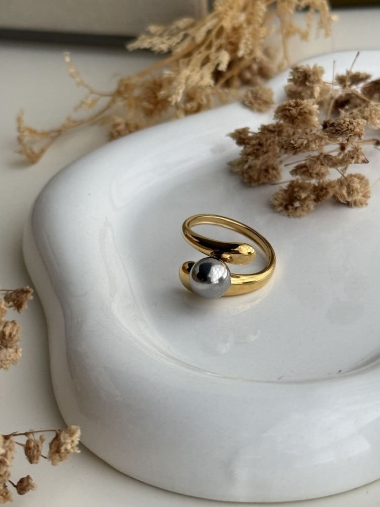 Celestia Sphere Ring