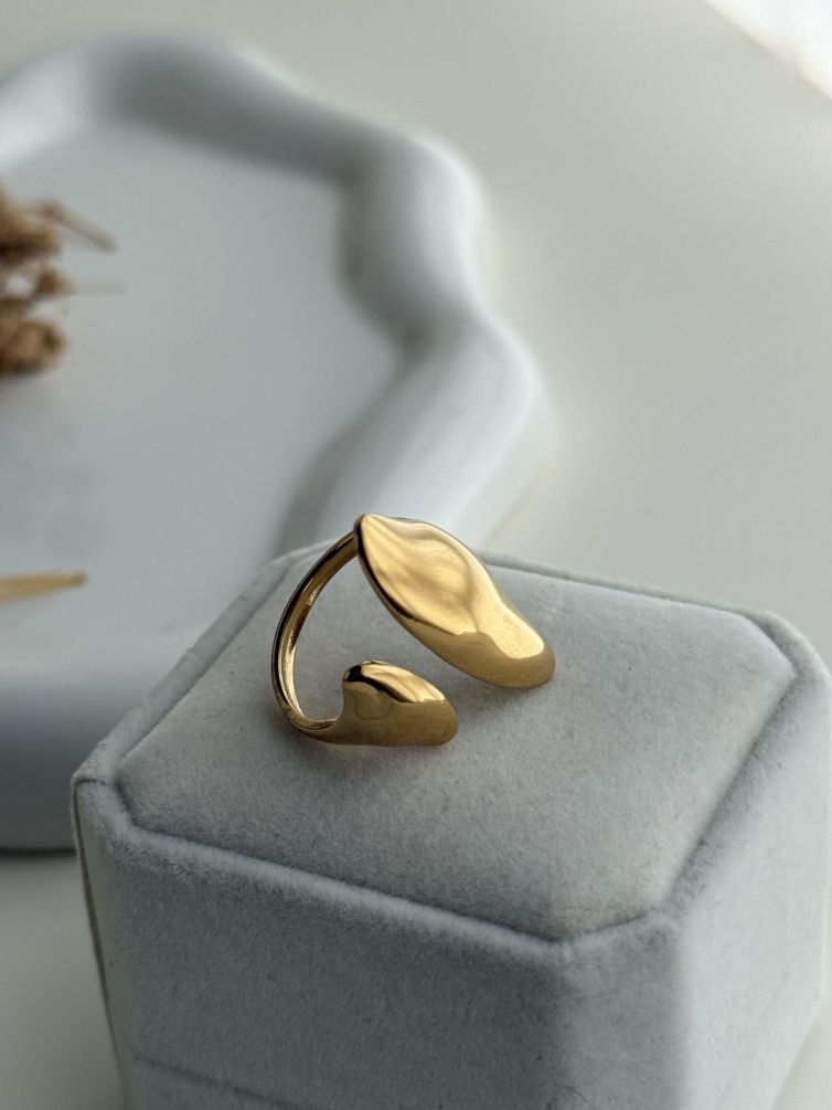 Aureline Bypass Ring