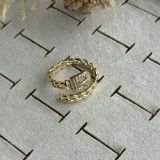 Velora Buckle Ring