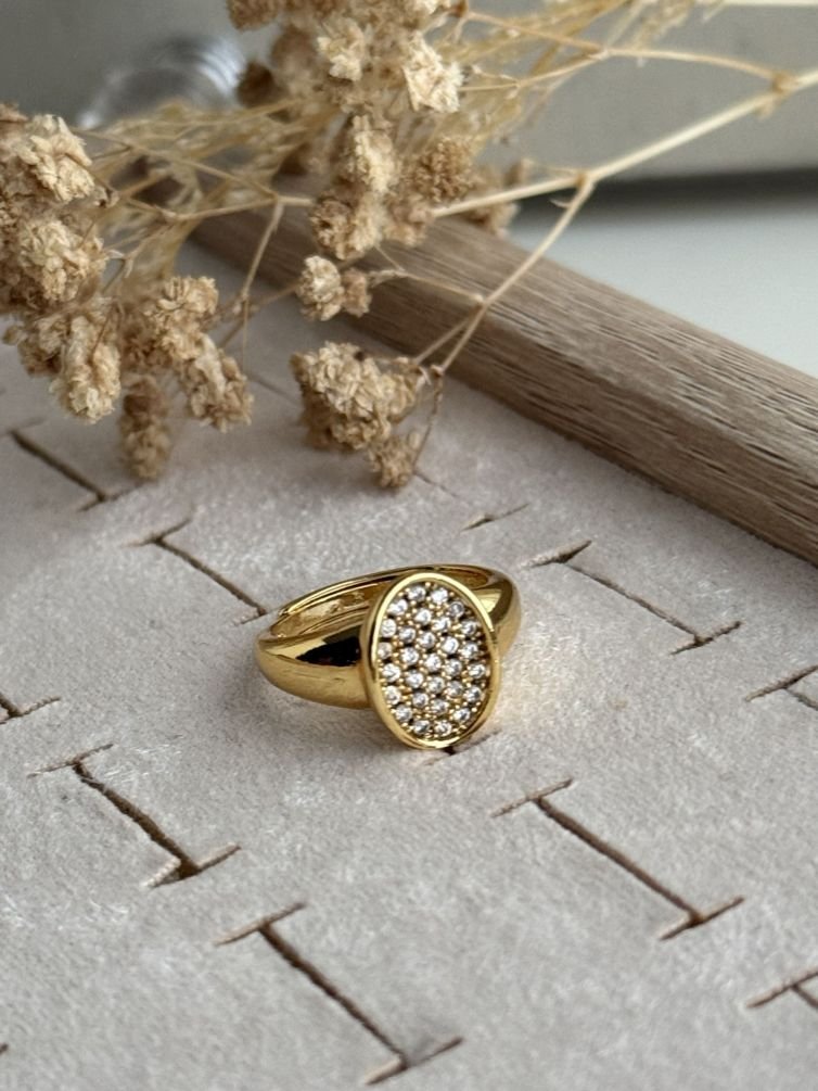 Aurevia Pavé Oval Ring