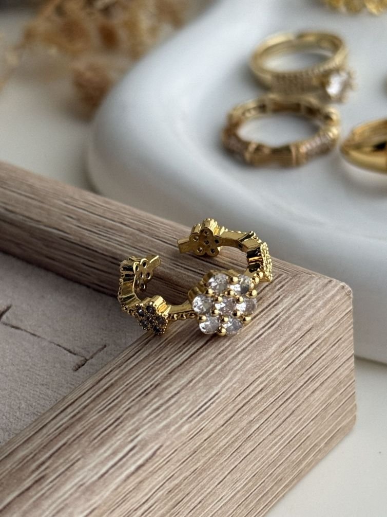 Flora Aurelia Cluster Ring