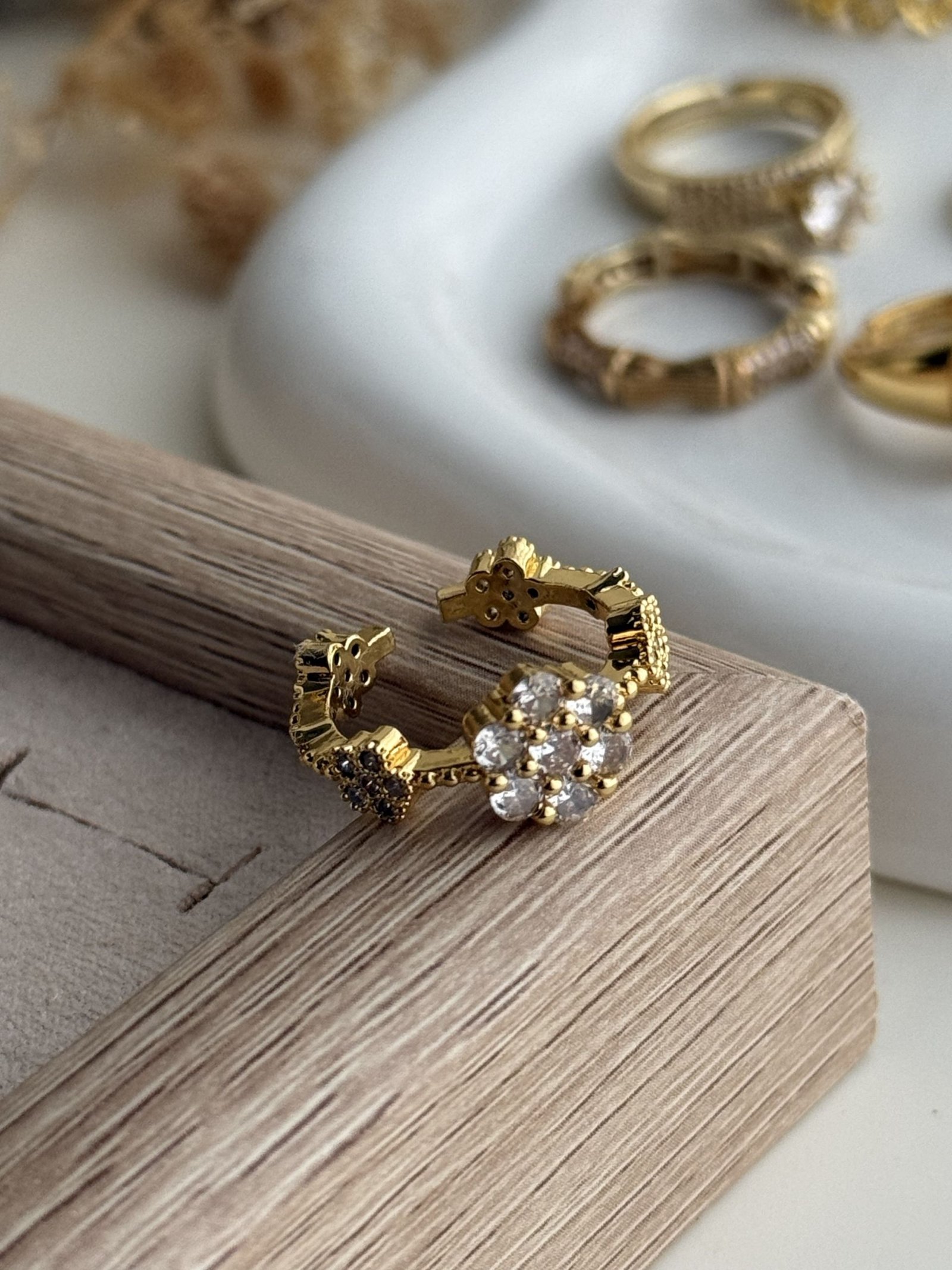 Flora Aurelia Cluster Ring