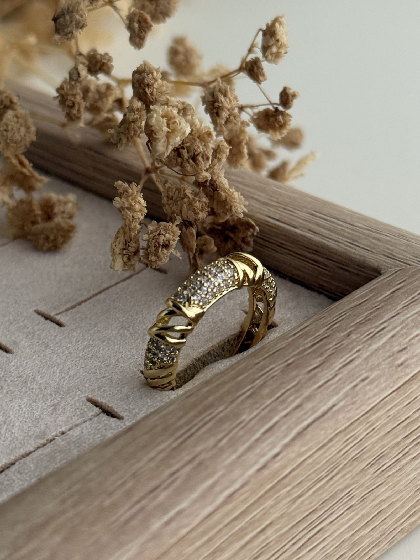 Aurelle Knot Pavé Ring