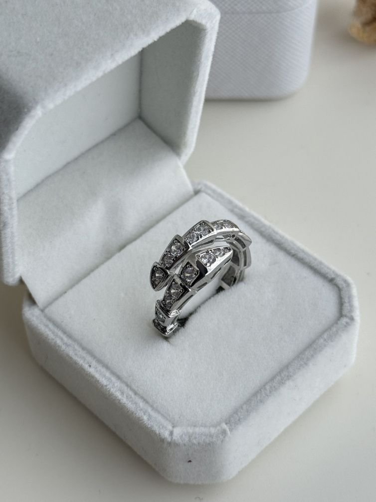 Aria Cross Pavé Ring